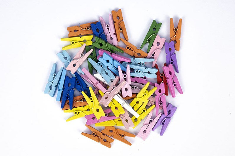 Kolíčky barevné 25 mm - 50 ks